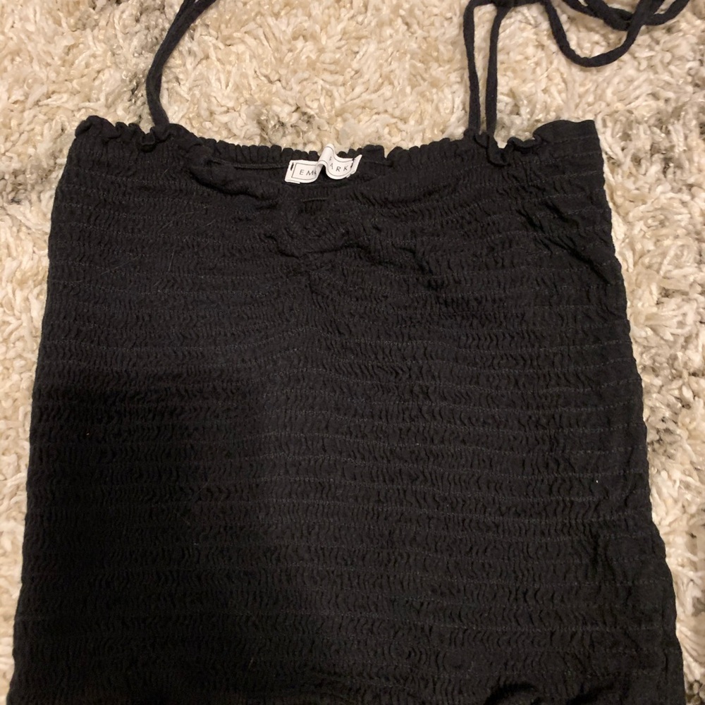 Black crop top with a scrunch
